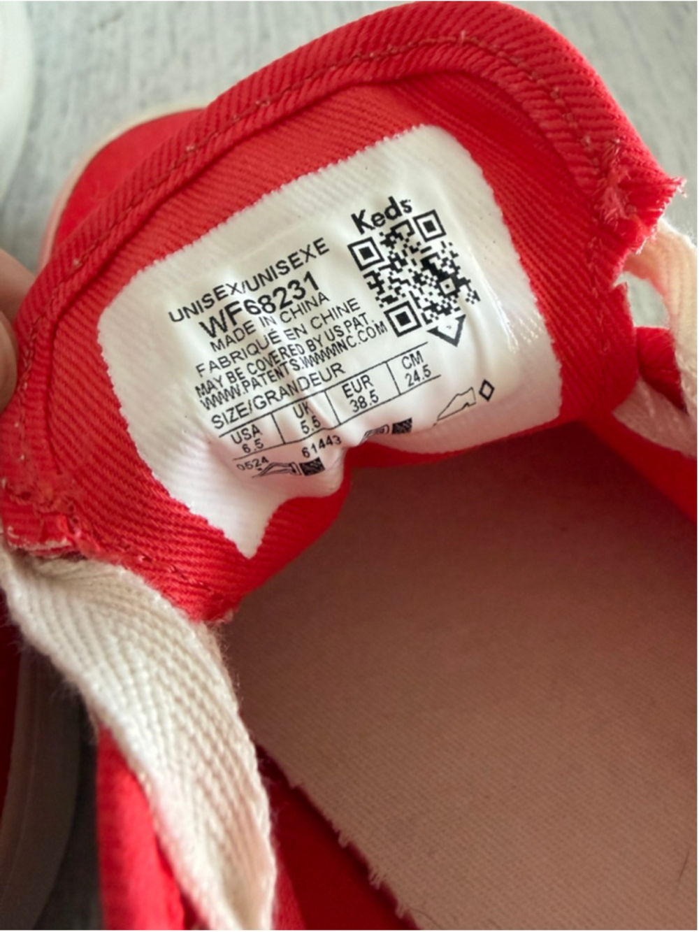 Women's Keds Coral Red Canvas Sneakers Size 6.5 with White Laces - Picture 8 of 9